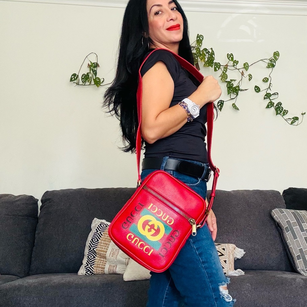 New Gucci Logo Red Leather Crossbody Bag Unisex